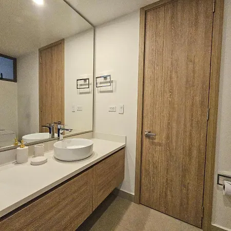 2 En Frente Al Mar En Cartagena. Apartment *