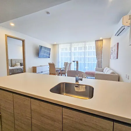 2 En Frente Al Mar En Cartagena. Apartamento *